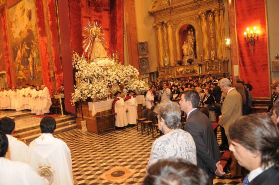 El gobernador Juan Manuel Urtubey participó en la Catedral Basílica del Solemne Triduo de Pontificales en honor a los patronos tutelares de Salta, el Señor y la Virgen del Milagro.