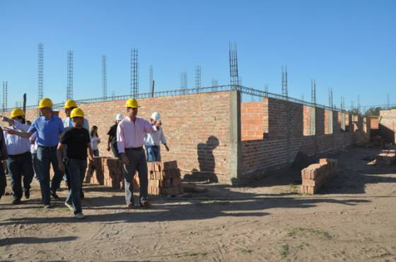 El gobernador Urtubey inauguró un pozo de agua en la escuela del paraje Las Margaritas.