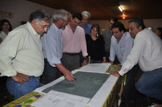 El gobernador Urtubey inauguró un pozo de agua en la escuela del paraje Las Margaritas.