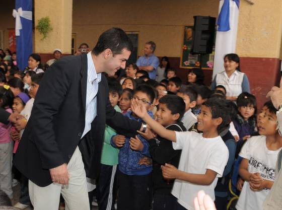 Obras de infraestructura educativa inauguró el gobernador Urtubey en las escuelas Francisco de Gurruchaga y 4.808 de Rosario de Lerma.