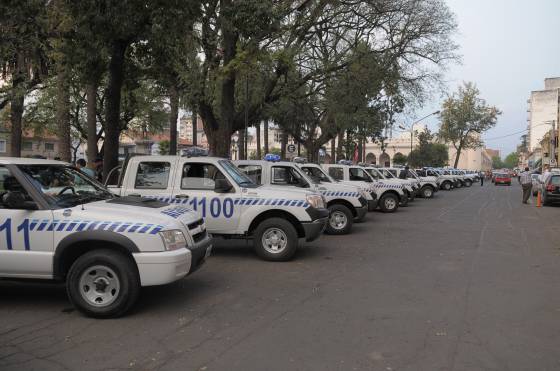 El gobernador Juan Manuel Urtubey presidió el acto de entrega de 70 vehículos a la Policía de la Provincia.