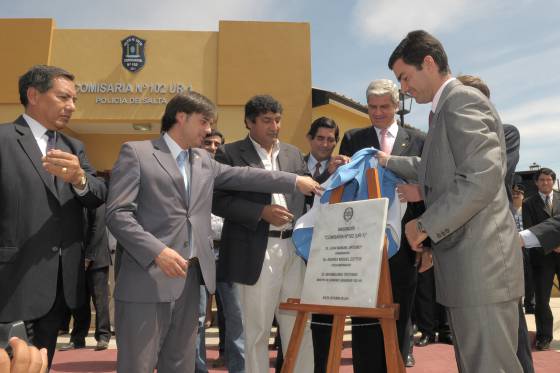 El gobernador Juan Manuel Urtubey inauguró la comisaría 102, ubicada en Atocha, que mejorará el servicio de seguridad para residentes en este sector del municipio de San Lorenzo.