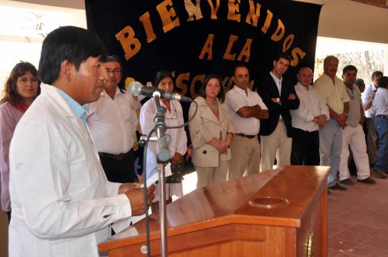 El gobernador Juan Manuel Urtubey inauguró la escuela 4.815 de la misión wichi Lewetes de Los Ranchitos, ubicada en Los Blancos (departamento Rivadavia).