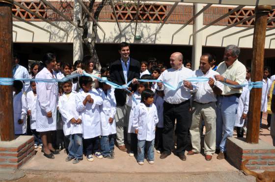 El gobernador Juan Manuel Urtubey inauguró la escuela 4.815 de la misión wichi Lewetes de Los Ranchitos, ubicada en Los Blancos (departamento Rivadavia).