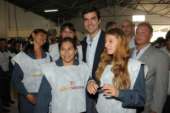 Urtubey inauguró una fábrica textil en Tartagal