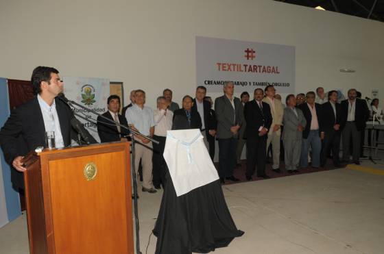 Urtubey inauguró una fábrica textil en Tartagal