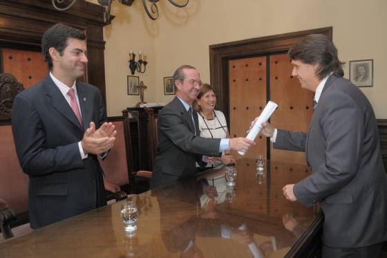 Entrega de diplomas a diputados nacionales electos.