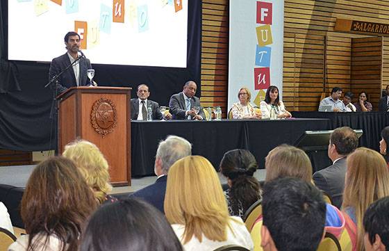 Lanzamiento Expo-futuro Urtubey inauguró la Expo Futuro con la oferta educativa superior y de formación profesional de Salta