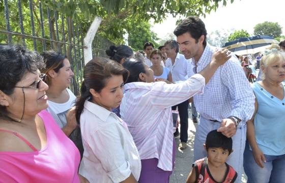 Diversas obras de infraestructura supervisó el Gobernador en Hipólito Yrigoyen