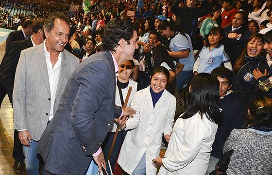 Urtubey puso en marcha los intercolegiales para miles de estudiantes salteños