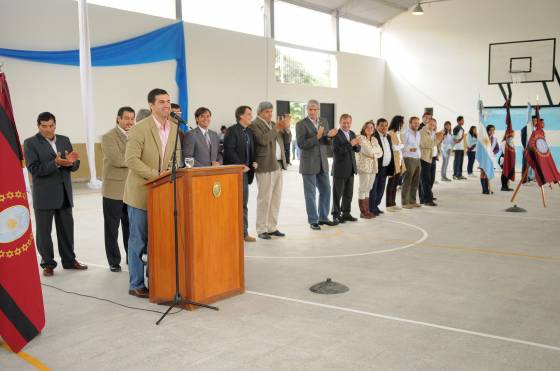 Inauguración del gimnasio para el Colegio Secundario de Vaqueros