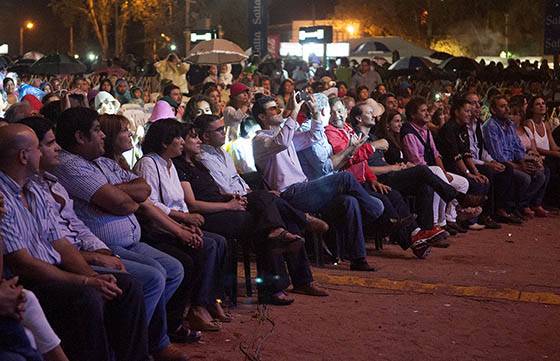 Miles de salteños y turistas disfrutaron de la segunda noche de la Serenata a Cafayate