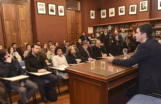 “Tenemos que convertir en política de Estado el fomento a la educación pública”