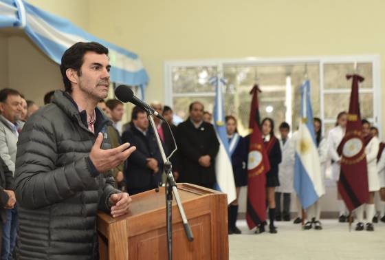 Urtubey inauguró un edificio escolar modelo para el nivel secundario de La Candelaria