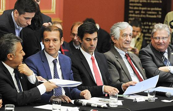 Urtubey participó en la firma del acuerdo entre las provincias y la Nación