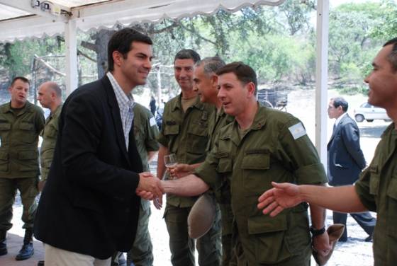 Gobernador con participantes del Ejercicio de Integración 2011