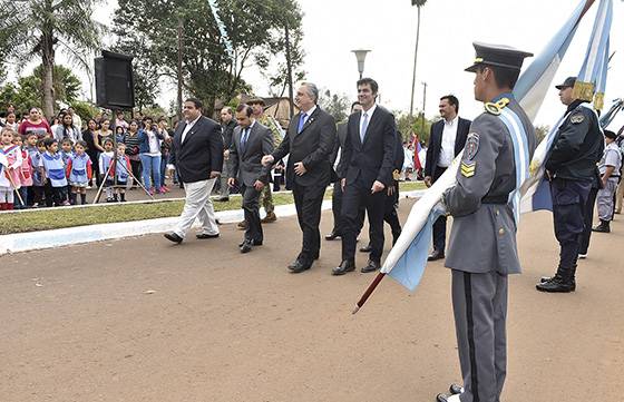 En Misiones Urtubey asistió al acto en homenaje al general San Martín