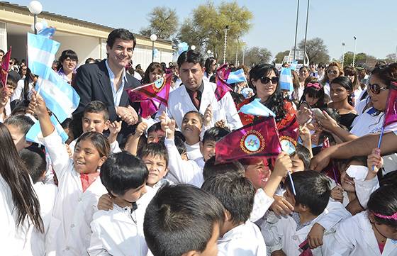 Más de mil niños de Joaquín V. González cuentan con un moderno edificio escolar