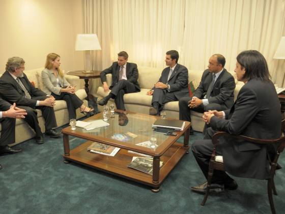 El Gobernador en reunión con representantes del Banco Mundial.