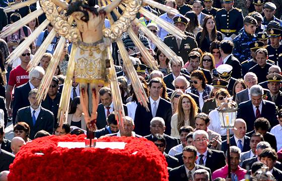 El Gobernador Urtubey participó en la Procesión del Milagro