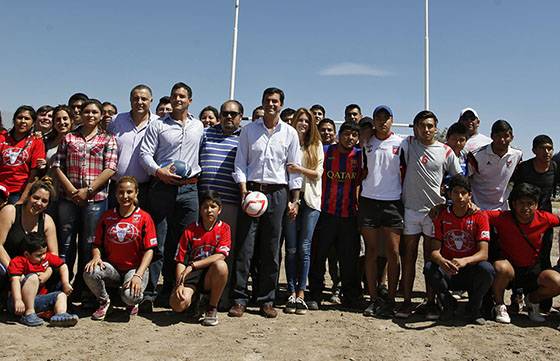 Urtubey inauguró la primera cancha de rugby del Valle de Lerma