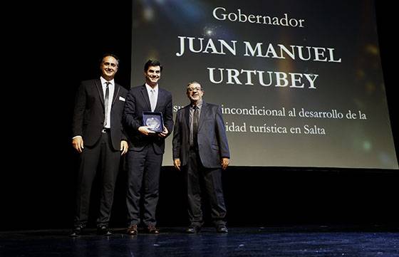 Urtubey recibió una distinción nacional por su apoyo al desarrollo turístico