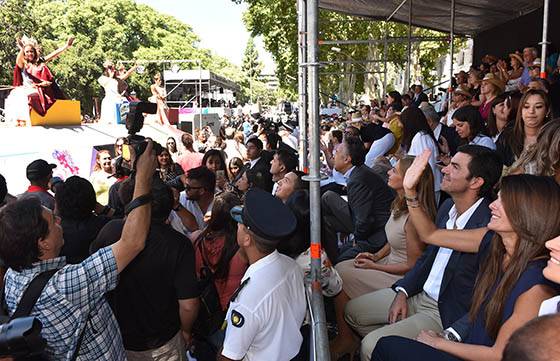 Urtubey y su esposa participaron en los festejos por la Fiesta de la Vendimia en Mendoza