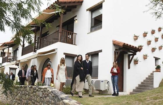 El gobernador Urtubey inauguró el primer emprendimiento hotelero de Guachipas