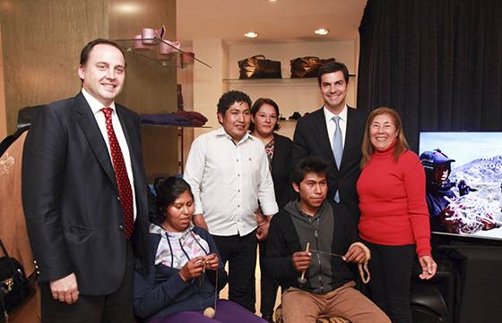 Urtubey participó en la inauguración de un punto de ventas de productos andinos