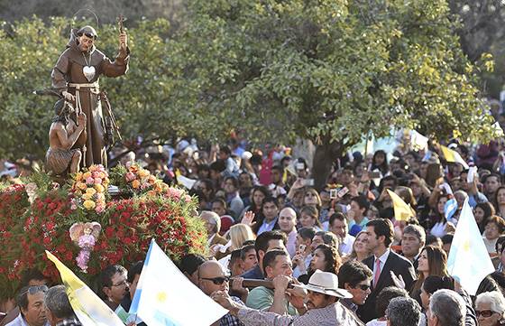 El gobernador Urtubey acompañó al pueblo de El Galpón en su fiesta patronal