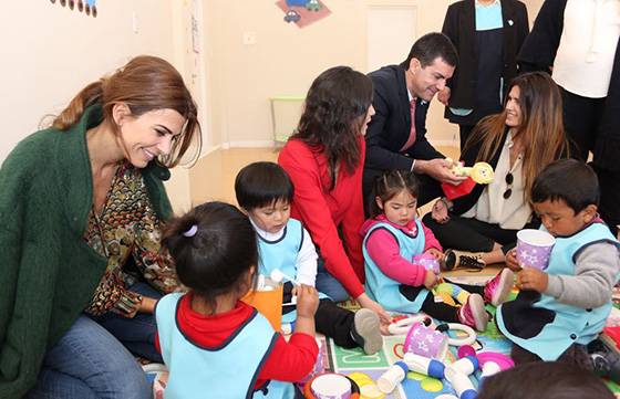 Urtubey y Juliana Awada compartieron con niños y docentes del Centro de Primera Infancia de Cachi