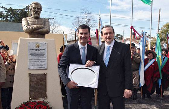 Urtubey participó en los festejos por el bicentenario de la fundación de la localidad bonaerense de Dolores