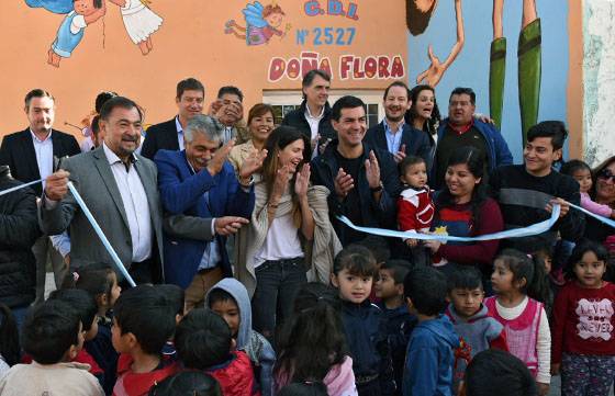 Urtubey inauguró obras educativas, de iluminación y pavimento en Campo Santo La Provincia realizó una inversión histórica en Campo Santo en los últimos 9 años