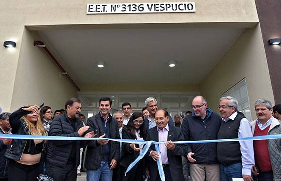 Urtubey inauguró un moderno edificio para la escuela técnica de General Mosconi