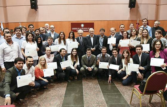 Urtubey entregó certificados a los 50 egresados del programa de Políticas y Gestión de Gobierno