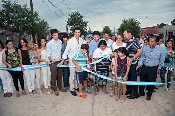 Urtubey inauguró obras de pavimento en Rosario de la Frontera