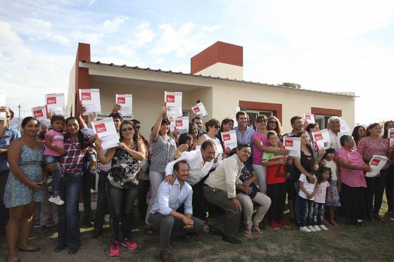 Son propietarias de sus viviendas 30 familias de La Candelaria