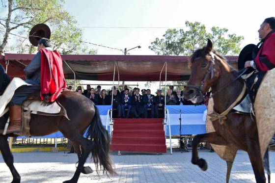 El gobernador Urtubey encabezó los festejos por la Revolución de Mayo