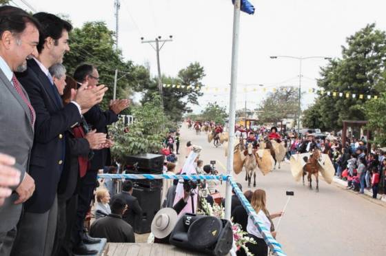 El gobernador Urtubey compartió con el pueblo de Ballivián los festejos patronales