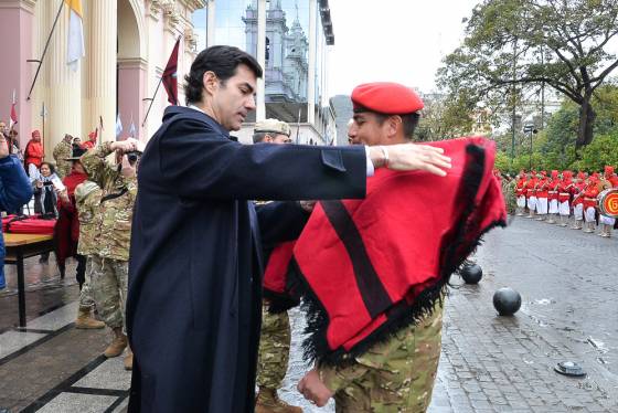 Salteños saludaron a los soldados que conformarán la misión de Paz de Naciones Unidas en Chipre