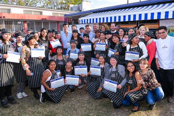 Egresaron en Tartagal 90 asistentes gastronómicos en cocina general