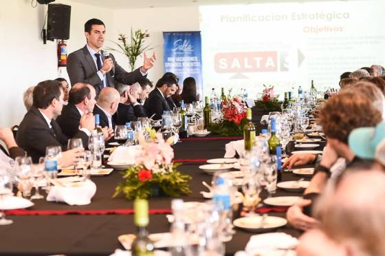 Urtubey presentó en Puerto Madryn el desarrollo turístico de Salta