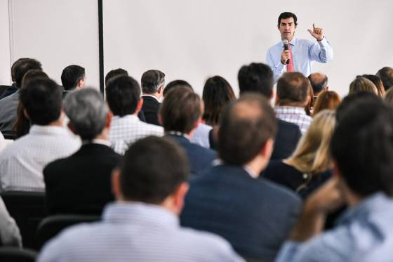 Urtubey en Paraná: “Hay que virar a la Argentina a un sistema semiparlamentario”