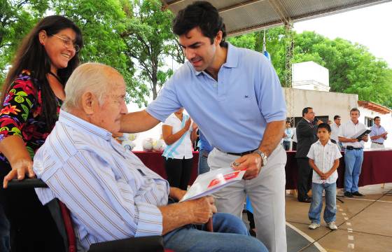 En Las Lajitas, el Gobernador verificó las obras que se ejecutan en la escuela técnica