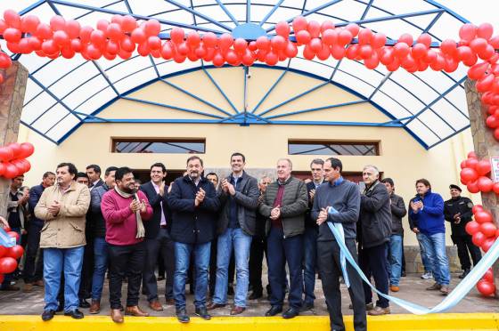 El Gobernador inauguró la estación terminal de ómnibus en Las Lajitas