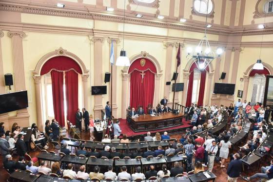 Urtubey participó de la toma de juramento a los senadores electos en los últimos comicios