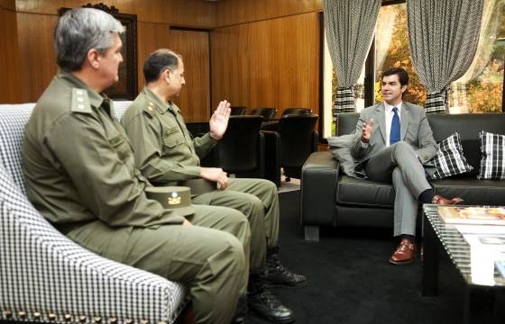 El gobernador Urtubey recibió hoy a autoridades de Gendarmería Nacional.