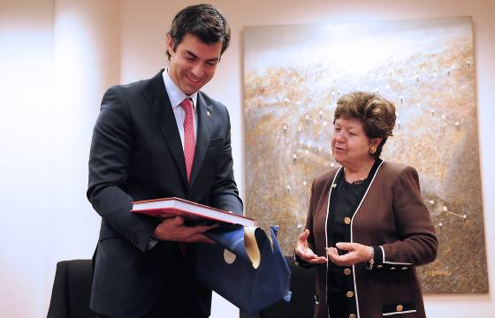 El gobernador Urtubey recibió el saludo de la Embajadora de Estados Unidos en Argentina.