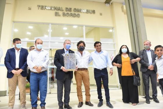 El Bordo: Sáenz inauguró una terminal de ómnibus dual que funcionará como estación del tren