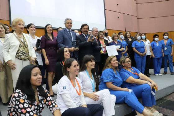 El gobernador Sáenz distinguió al hospital público Arturo Oñativia por el Premio Nacional a la Calidad